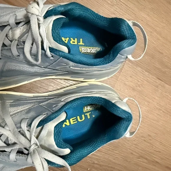 Bondi Leather Women's Gray and Teal Athletic Shoes - Picture 6 of 9